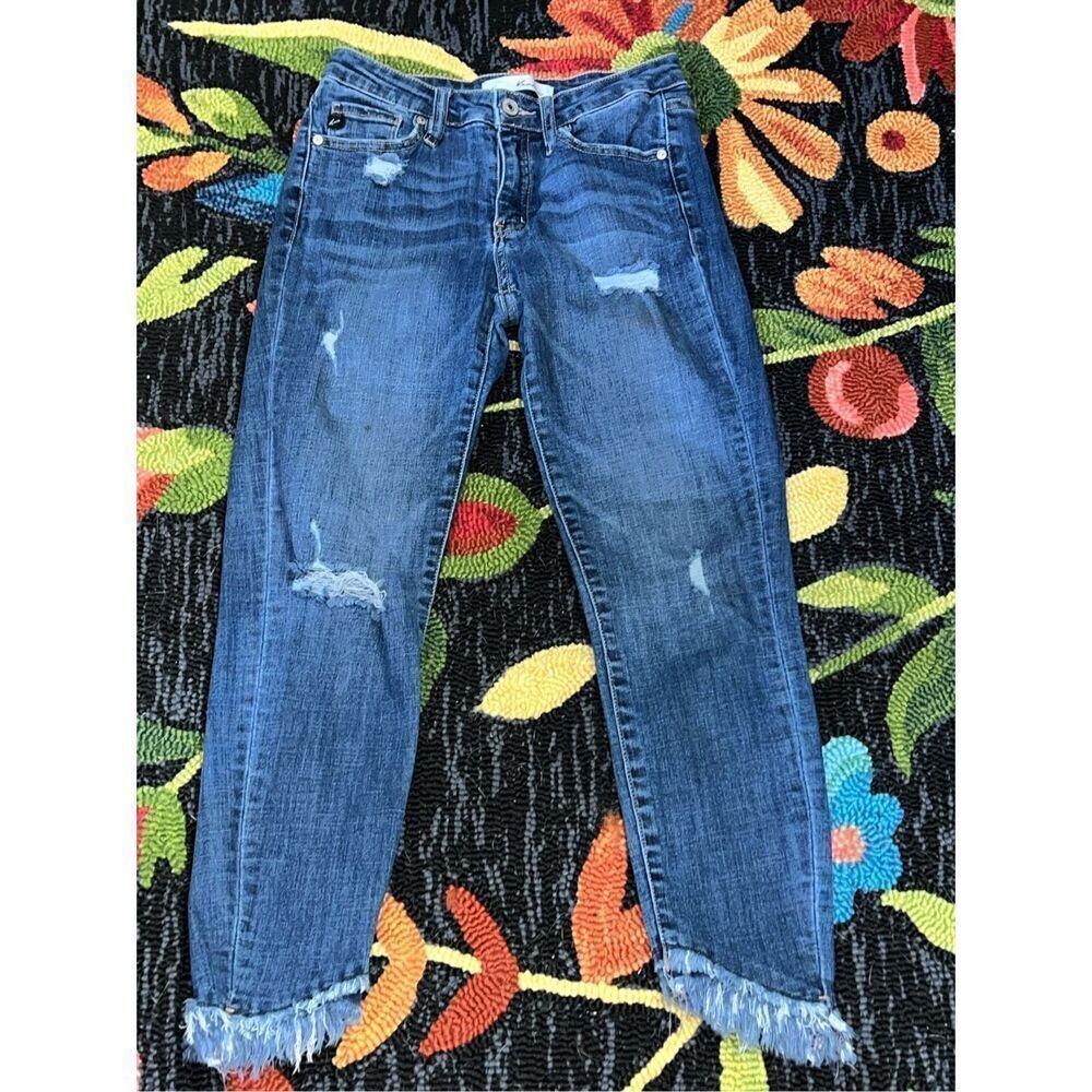 Kancan Distressed Cropped Jeans With Asymmetrical Frayed Hem 3/25